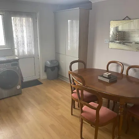 11 Chester Road Newquay Holiday home *