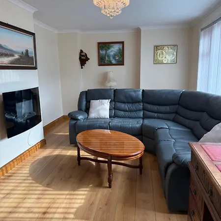 11 Chester Road Newquay 別荘